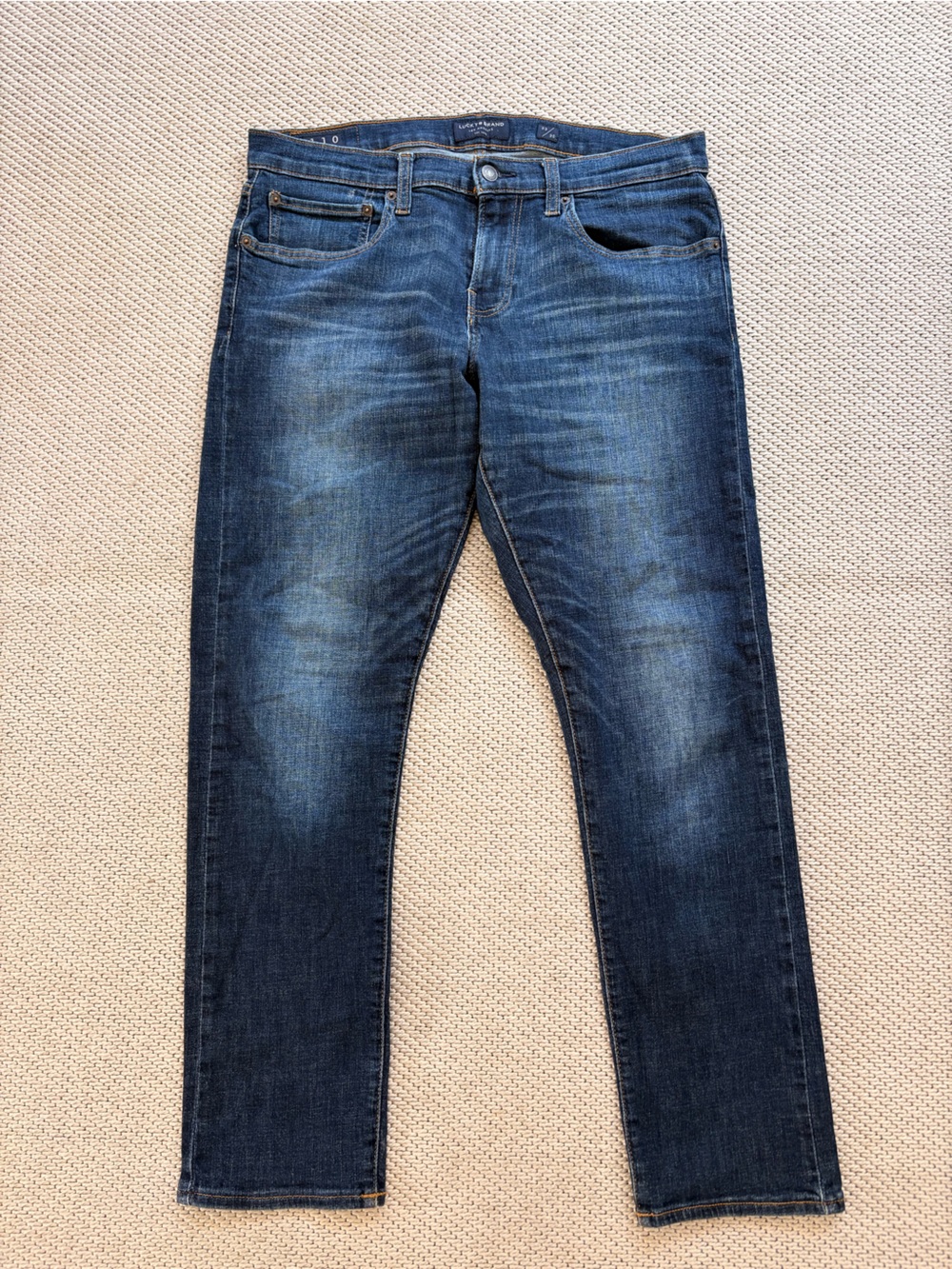 Lucky Brand Men's Classic Straight Leg Jeans 33/30
